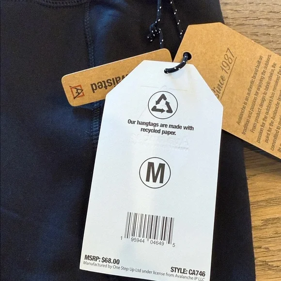 NWT Avalanche Fleece Lined Leggings - M - Picture 2 of 8